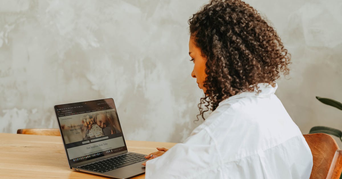 synchronous vs asynchronous learning